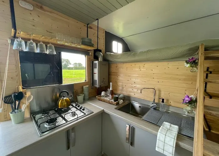 North Yorkshire Horse Box Glamping