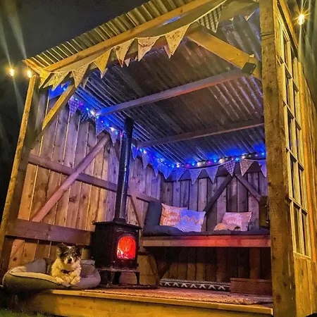 North Yorkshire Horse Box Glamping York